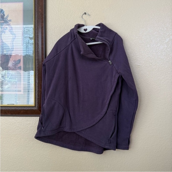 Athleta Cozy Karma Asym CYA Pullover Size Medium - Picture 2 of 4